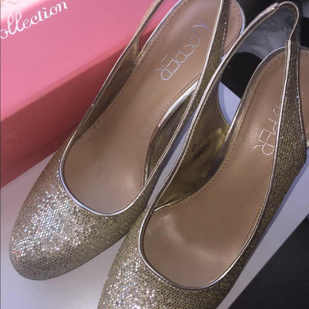 Shoes - Picture 2 of 5